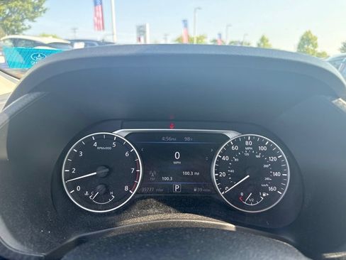 Certified 2023 Nissan Sentra SV FWD image 11