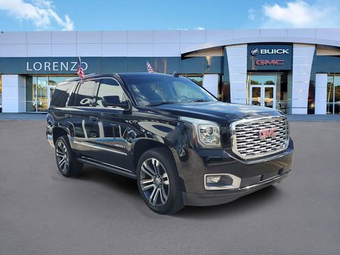 Used 2020 GMC Yukon Denali w/ Denali Ultimate Package image 3