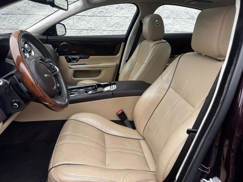 Used 2016 Jaguar XJ R-Sport image 7