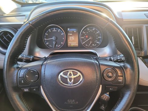 Used 2017 Toyota RAV4 XLE image 25