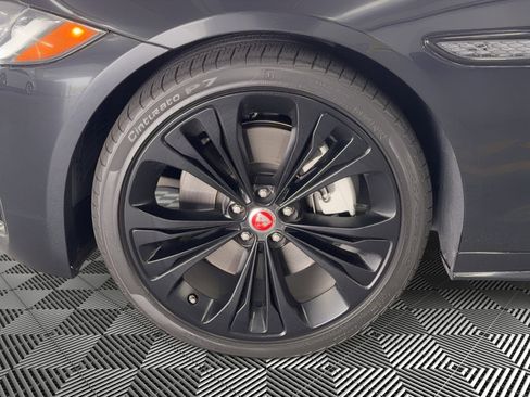 Used 2022 Jaguar XF R-Dynamic SE image 12