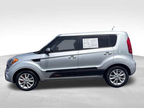 Used 2012 Kia Soul + w/ Audio Pkg FWD image 2
