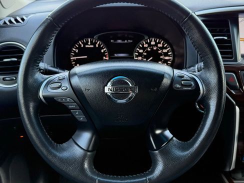 Used 2015 Nissan Pathfinder SL w/ SL Tech Package image 12