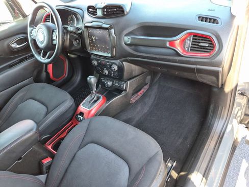 Used 2022 Jeep Renegade Trailhawk AWD/4WD image 31