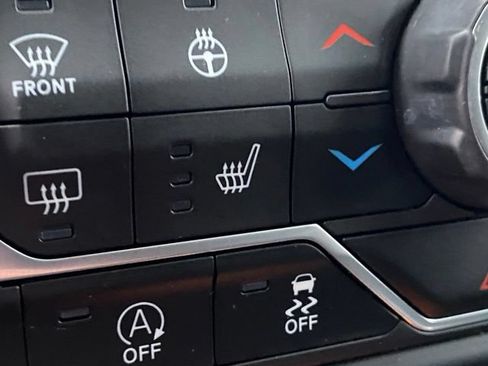Used 2021 Jeep Wrangler Unlimited Sahara AWD/4WD image 18
