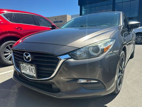 Used 2017 MAZDA MAZDA3 Sport FWD image 1