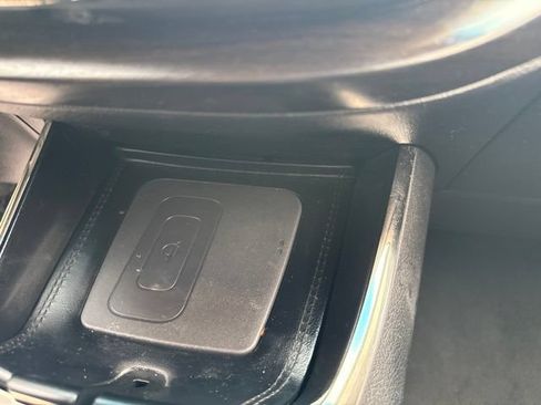 Used 2016 Toyota Avalon Limited w/ Toyota Safety Sense Package FWD image 19