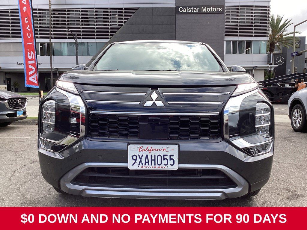 Used 2025 Mitsubishi Outlander SE AWD/4WD image 2