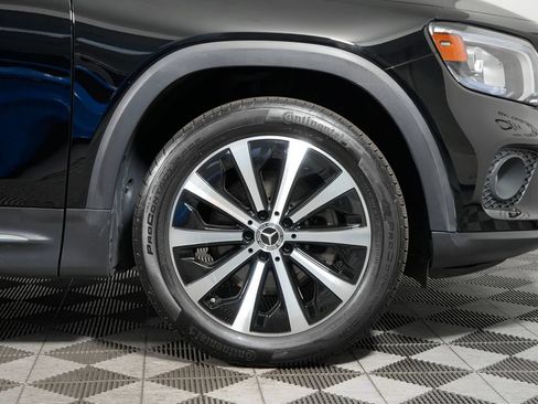 Certified 2022 Mercedes-Benz GLB 250 4MATIC image 12