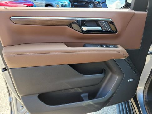 New 2026 Chevrolet Tahoe High Country AWD/4WD image 12
