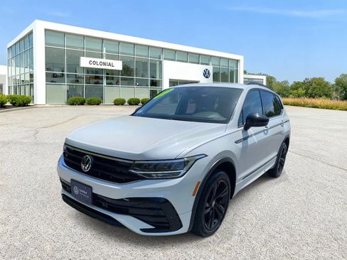 Certified 2023 Volkswagen Tiguan SE R-Line AWD/4WD image 1
