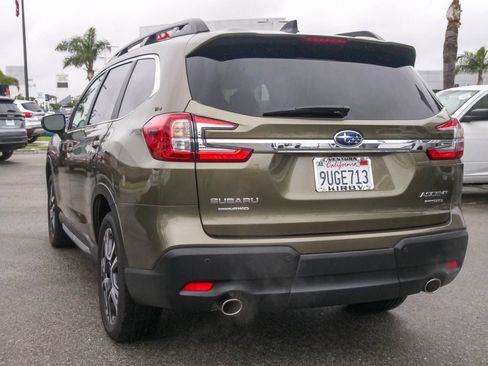 Used 2025 Subaru Ascent Limited AWD/4WD image 9
