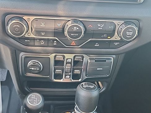 New 2026 Jeep Wrangler Unlimited Sport AWD/4WD image 30