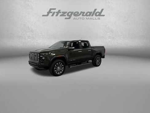 Used 2025 GMC Canyon Denali AWD/4WD image 1