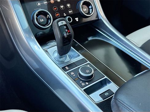 Used 2021 Land Rover Range Rover Sport HST image 14