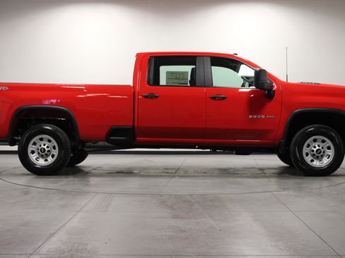 New 2026 Chevrolet Silverado 3500 W/T AWD/4WD image 3