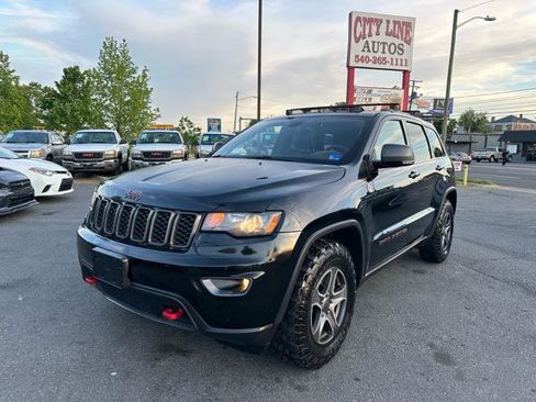 Used 2017 Jeep Grand Cherokee Trailhawk image 9