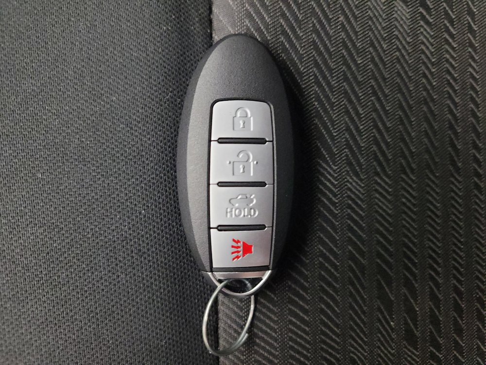 Used 2021 Nissan Versa SV FWD image 32