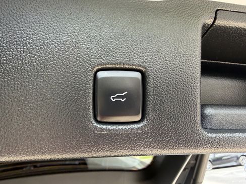 Used 2022 Ford Escape SEL image 36