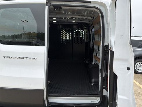 Used 2025 Ford Transit 250 Low Roof w/ Exterior Upgrade Package RWD image 15
