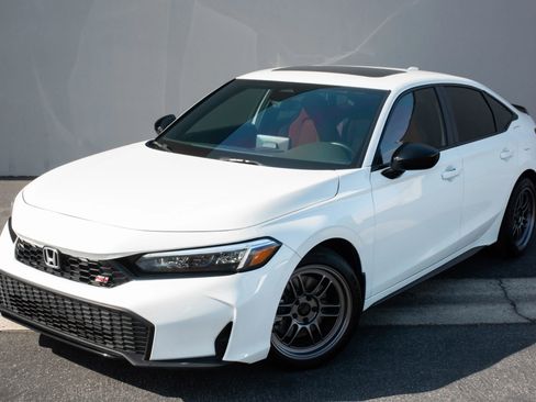 Used 2025 Honda Civic Si image 2