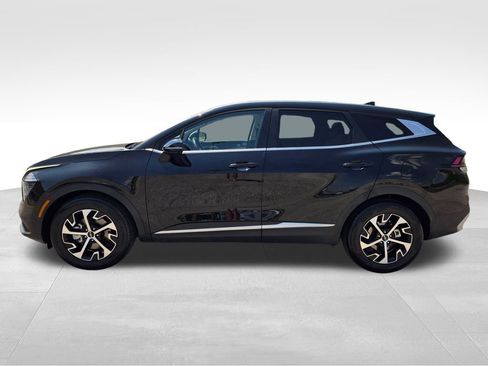 Used 2025 Kia Sportage EX FWD image 11