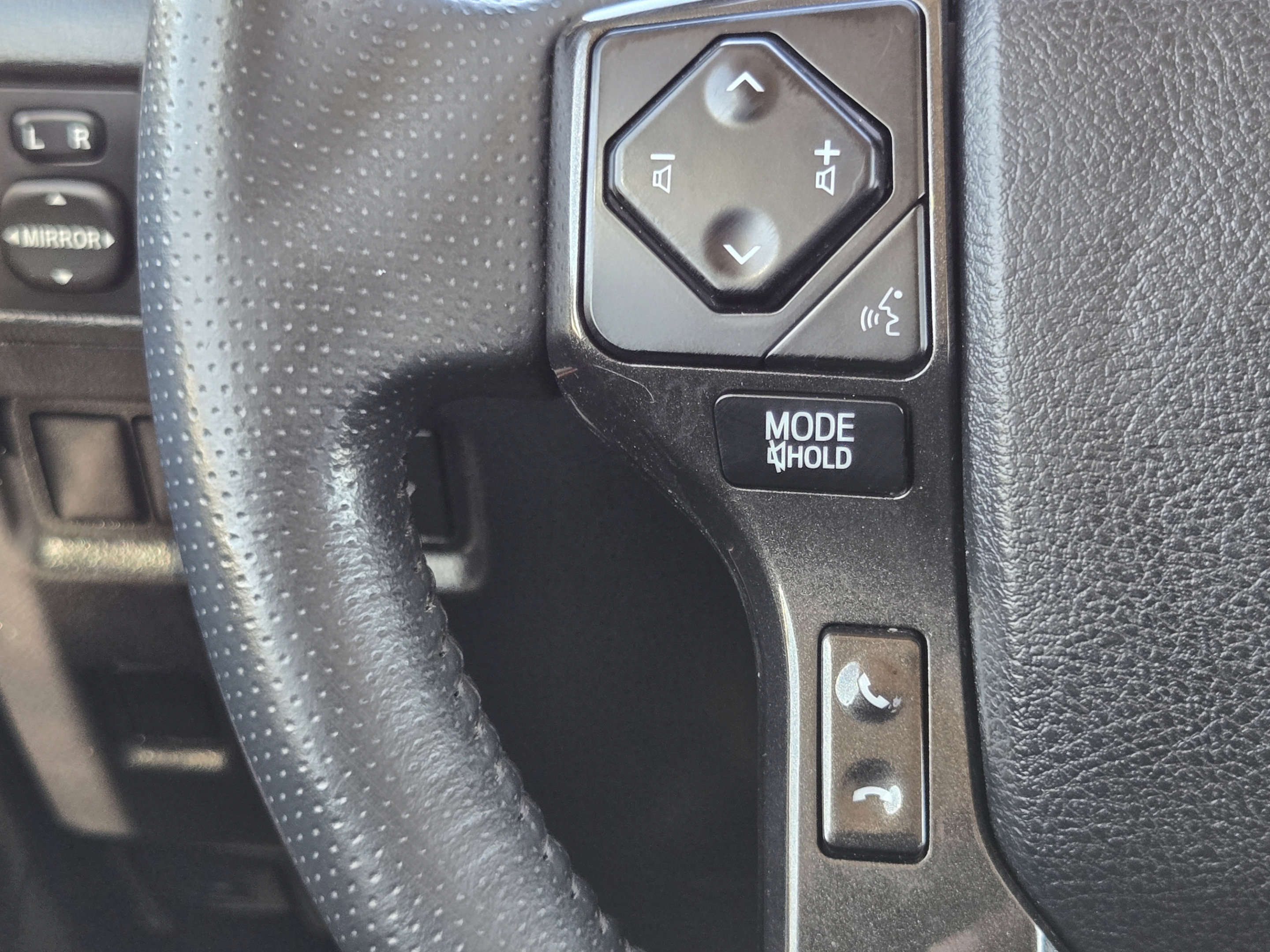 Used 2022 Toyota 4Runner TRD Off-Road Premium AWD/4WD image 24