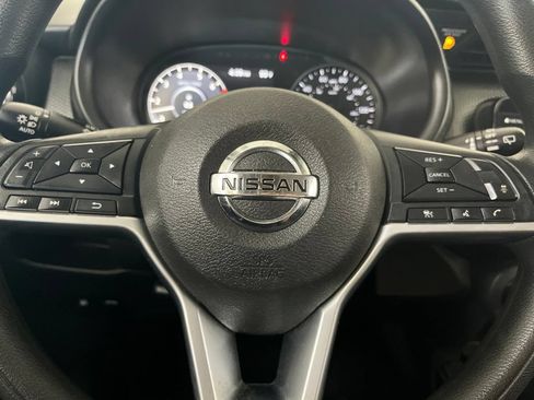 Used 2021 Nissan Kicks SV FWD image 59