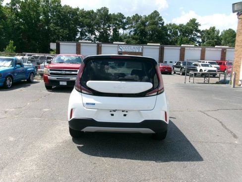 Used 2025 Kia Soul LX w/ LX Technology Package FWD image 7