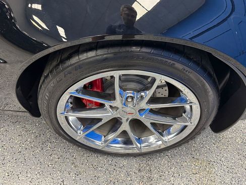 Used 2013 Chevrolet Corvette Z06 RWD image 19
