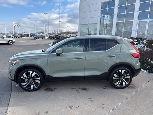 Certified 2025 Volvo XC40 B5 Ultra w/ Protection Package Premier image 9