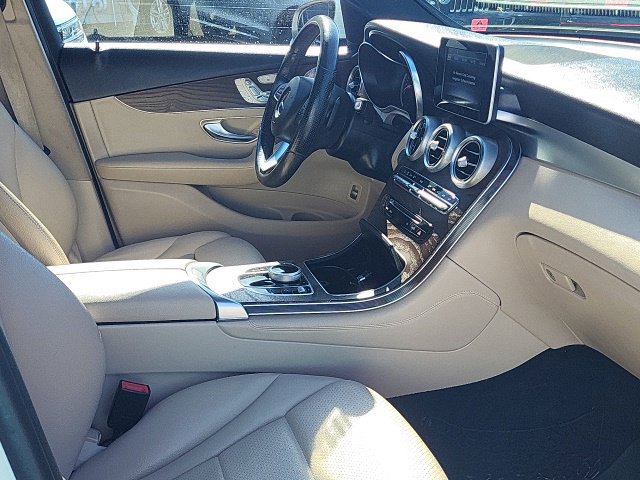 Used 2018 Mercedes-Benz GLC 300 4MATIC image 24