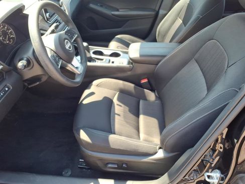 Used 2024 Nissan Altima 2.5 SV image 5