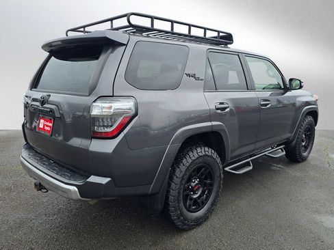 Used 2018 Toyota 4Runner TRD Off-Road Premium image 3