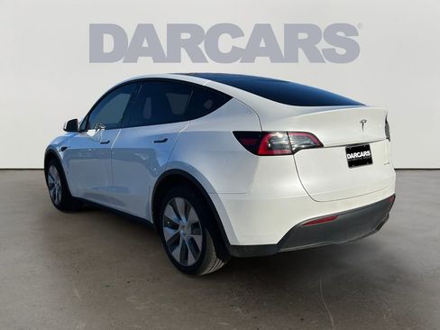 Used 2023 Tesla Model Y Long Range image 4