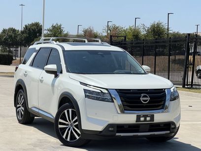 Used 2023 Nissan Pathfinder Platinum