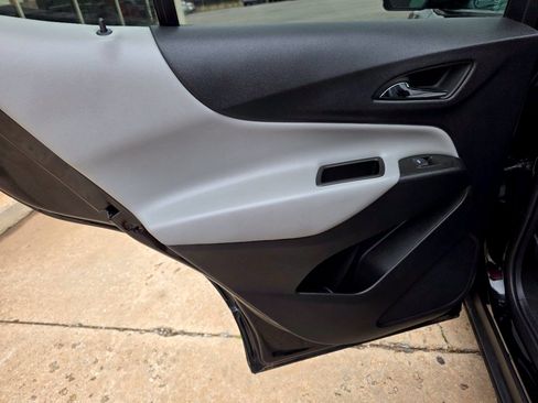 Used 2023 Chevrolet Equinox LS w/ LS Convenience Package FWD image 23