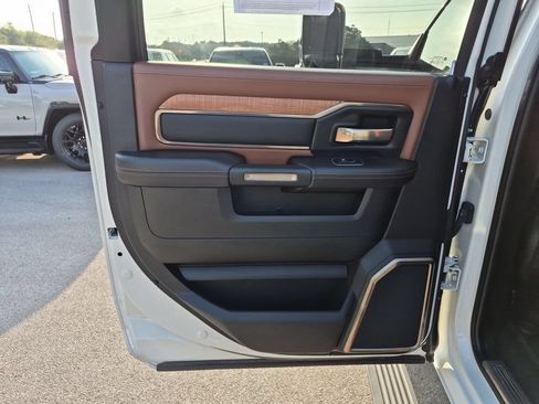 Used 2021 RAM 3500 Limited AWD/4WD image 35