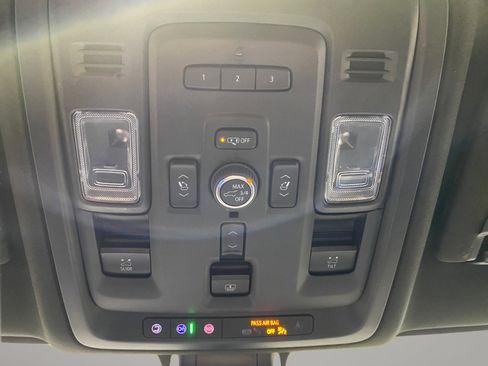 Used 2022 GMC Yukon XL Denali image 20