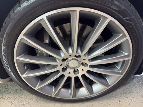 Used 2015 Mercedes-Benz S 550 Sedan image 37