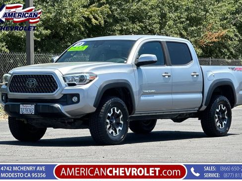 Used 2019 Toyota Tacoma TRD Off-Road AWD/4WD image 8