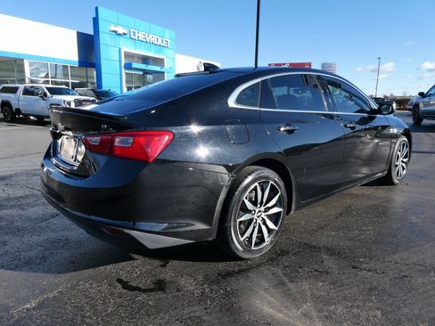 Used 2017 Chevrolet Malibu LT w/ Sport Package image 5