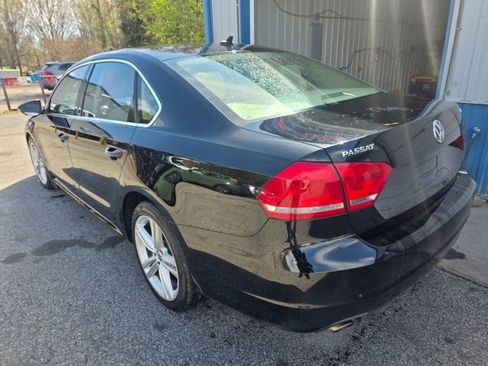 Used 2012 Volkswagen Passat 3.6 SE image 7