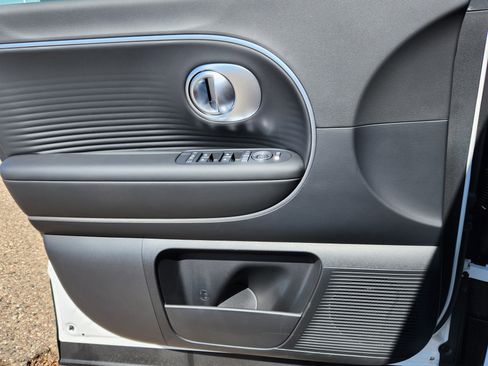 New 2026 Hyundai Ioniq 9 SEL image 7