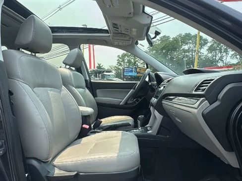 Used 2017 Subaru Forester 2.5i Limited AWD/4WD image 16