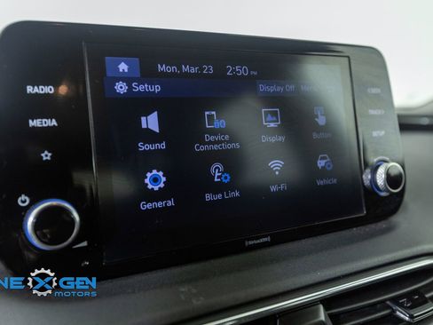 Used 2022 Hyundai Santa Fe SEL w/ Convenience Package FWD image 17