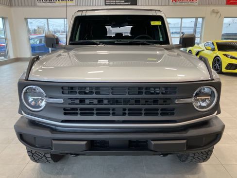 Used 2023 Ford Bronco 4-Door image 2