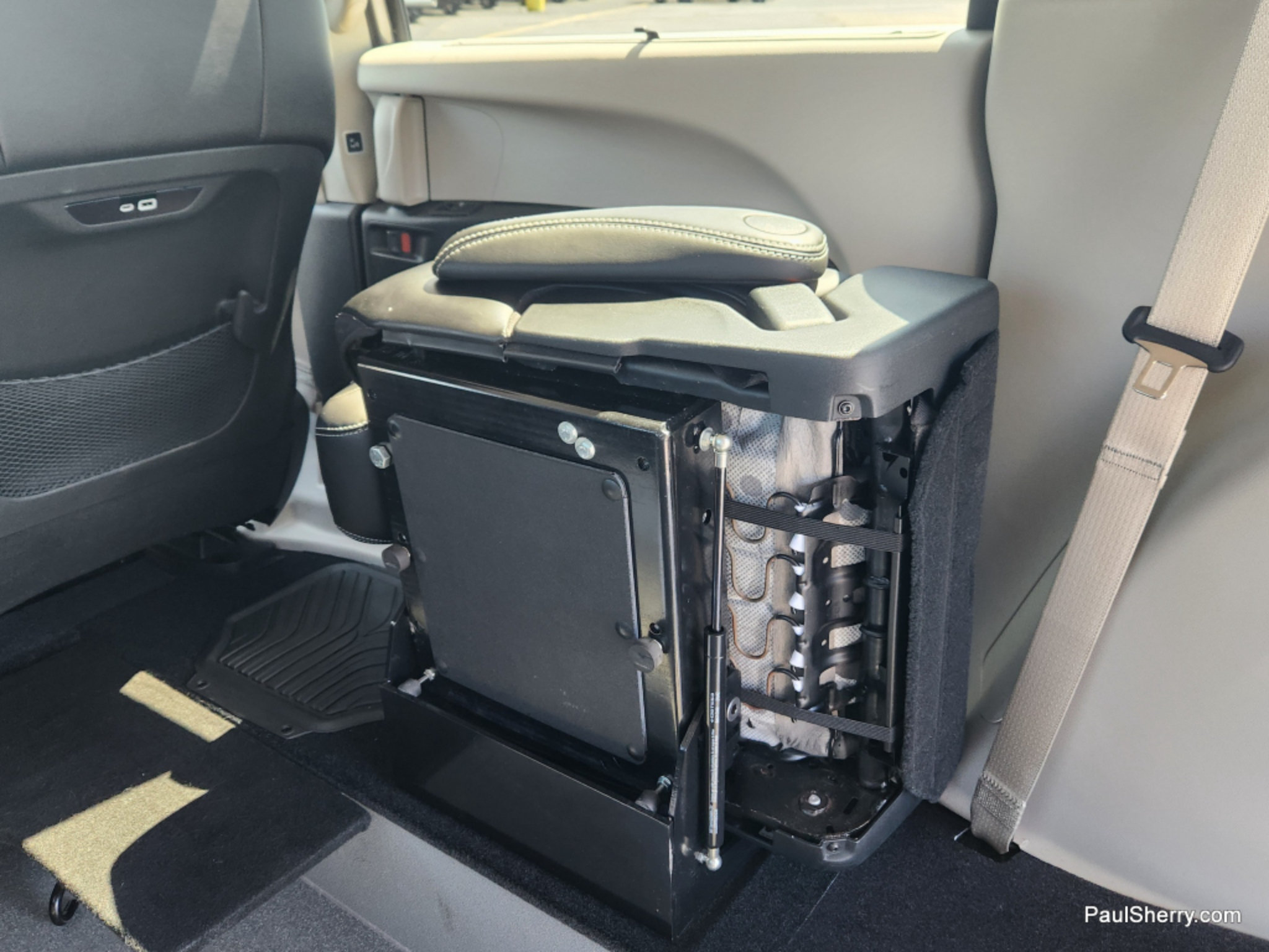Used 2024 Chrysler Pacifica Touring-L FWD image 7