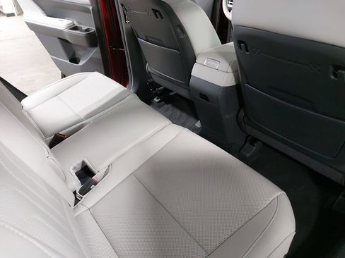 Certified 2025 Hyundai Santa Fe SEL image 11