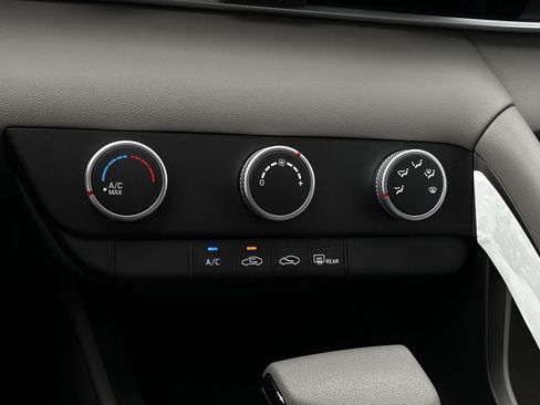 New 2026 Hyundai Elantra SE FWD image 21